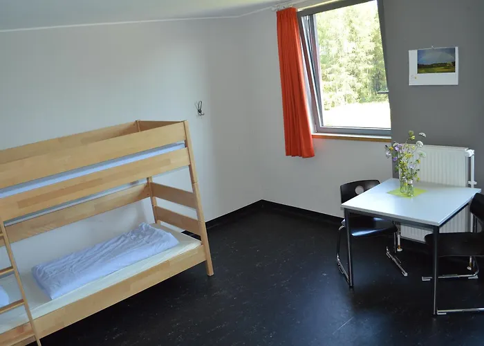 Centre Ecologique Et Touristique Park Housen Hostel *