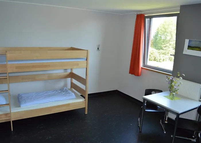 بيت شباب Centre Ecologique Et Touristique Park Housen *